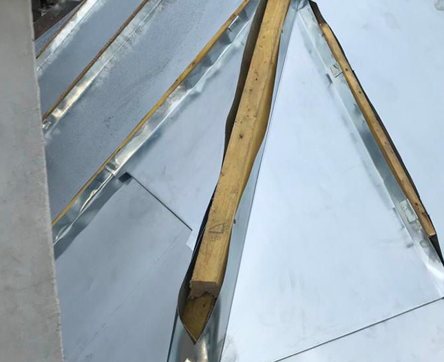 Isolation de toiture à Montfermeil (93370) - Les Toitures de Jacques en Seine-Saint-Denis (93)