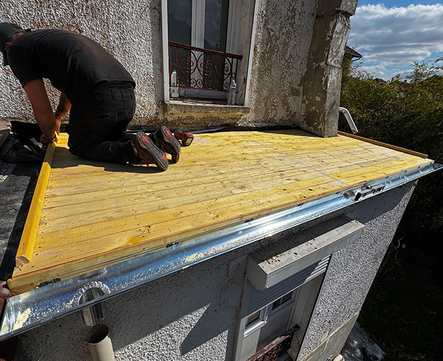 Pose d’ardoises à Montfermeil (93370) - Les Toitures de Jacques en Seine-Saint-Denis (93)