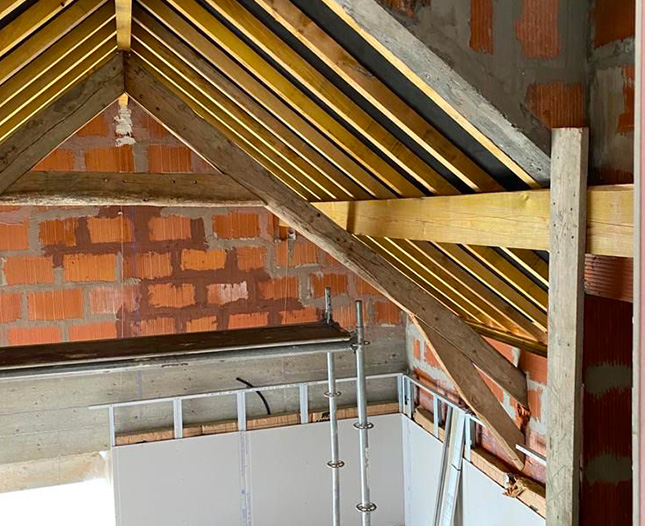 Nettoyage de toiture à Montfermeil (93370) - Les Toitures de Jacques en Seine-Saint-Denis (93)