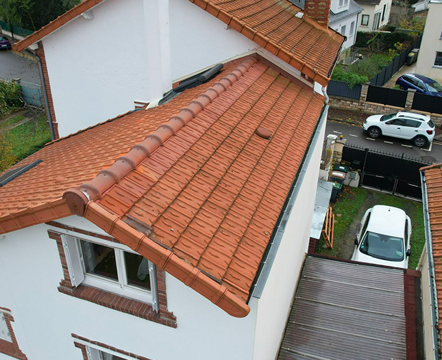 Nettoyage de toiture à Montfermeil (93370) - Les Toitures de Jacques en Seine-Saint-Denis (93)