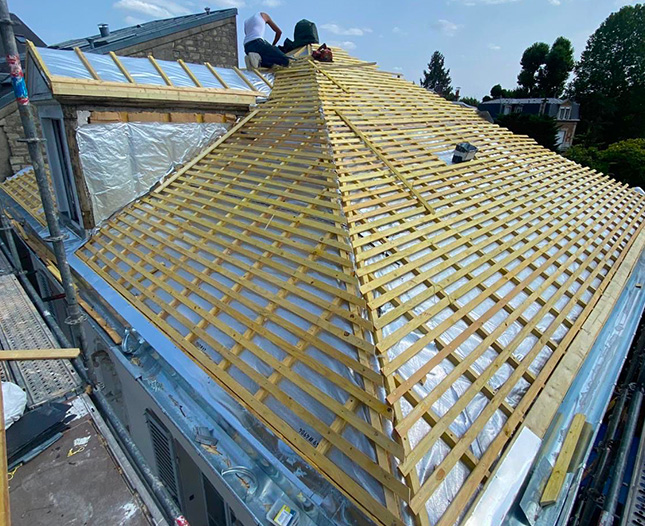 Ravalement de façade à Montfermeil (93370) - Les Toitures de Jacques en Seine-Saint-Denis (93)